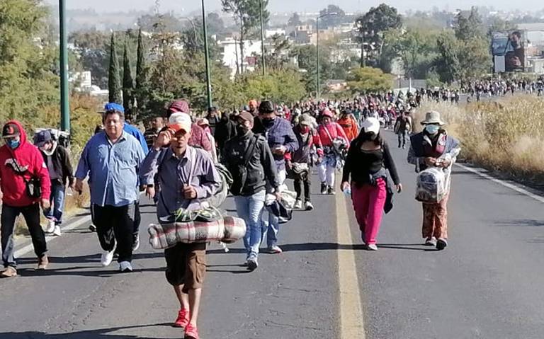 Avanza Caravana Migrante sobre la autopista M xico Puebla El